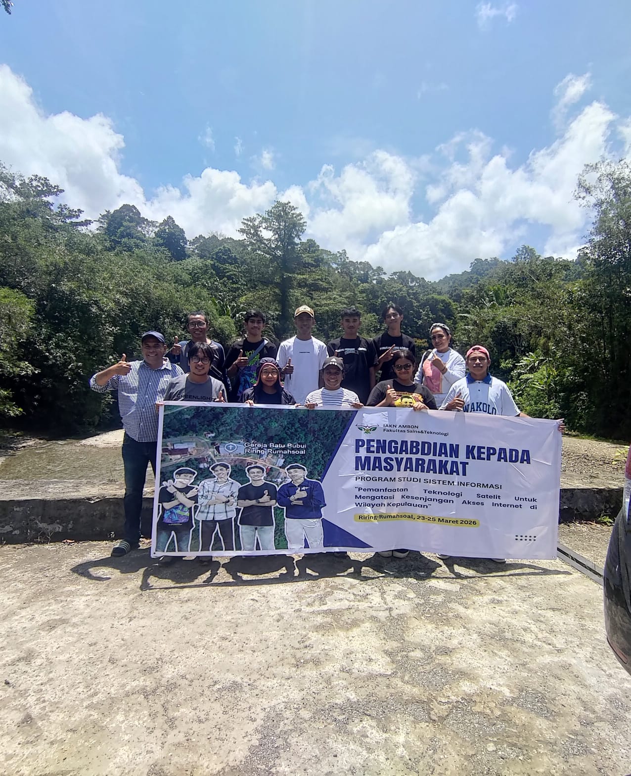 Prodi Sistem Informasi lakukan PkM di desa Riring-Rumasoal kecamatan taniwel